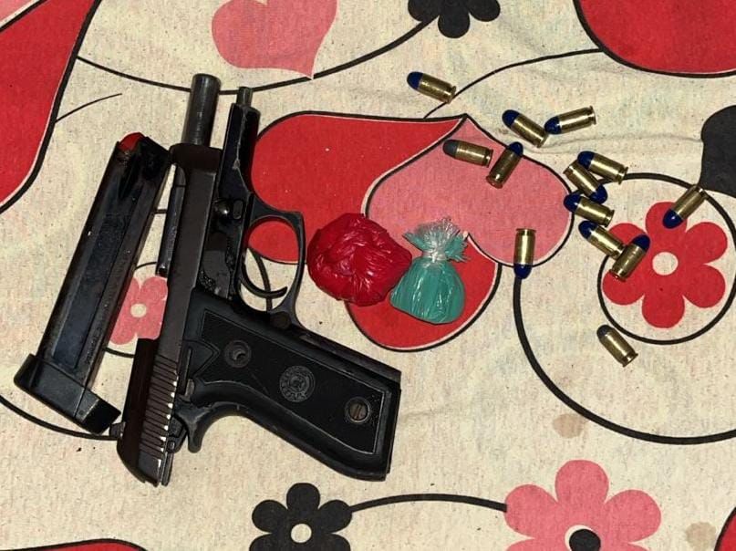 EM SANTANA, POLÍCIA CIVIL APREENDE UM ADOLESCENTE EM FLAGRANTE, UMA ARMA DE FOGO E 13 MUNIÇÕES
